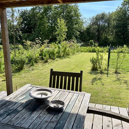 Vrijstaand Chalet Met Veel Buitenruimte En Veranda Zuid-Scharwoude Экстерьер фото