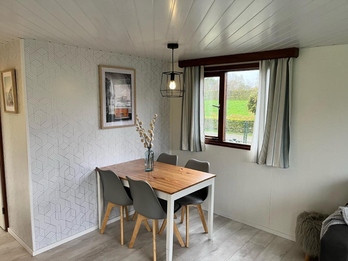 Vrijstaand Chalet Met Veel Buitenruimte En Veranda Zuid-Scharwoude Экстерьер фото