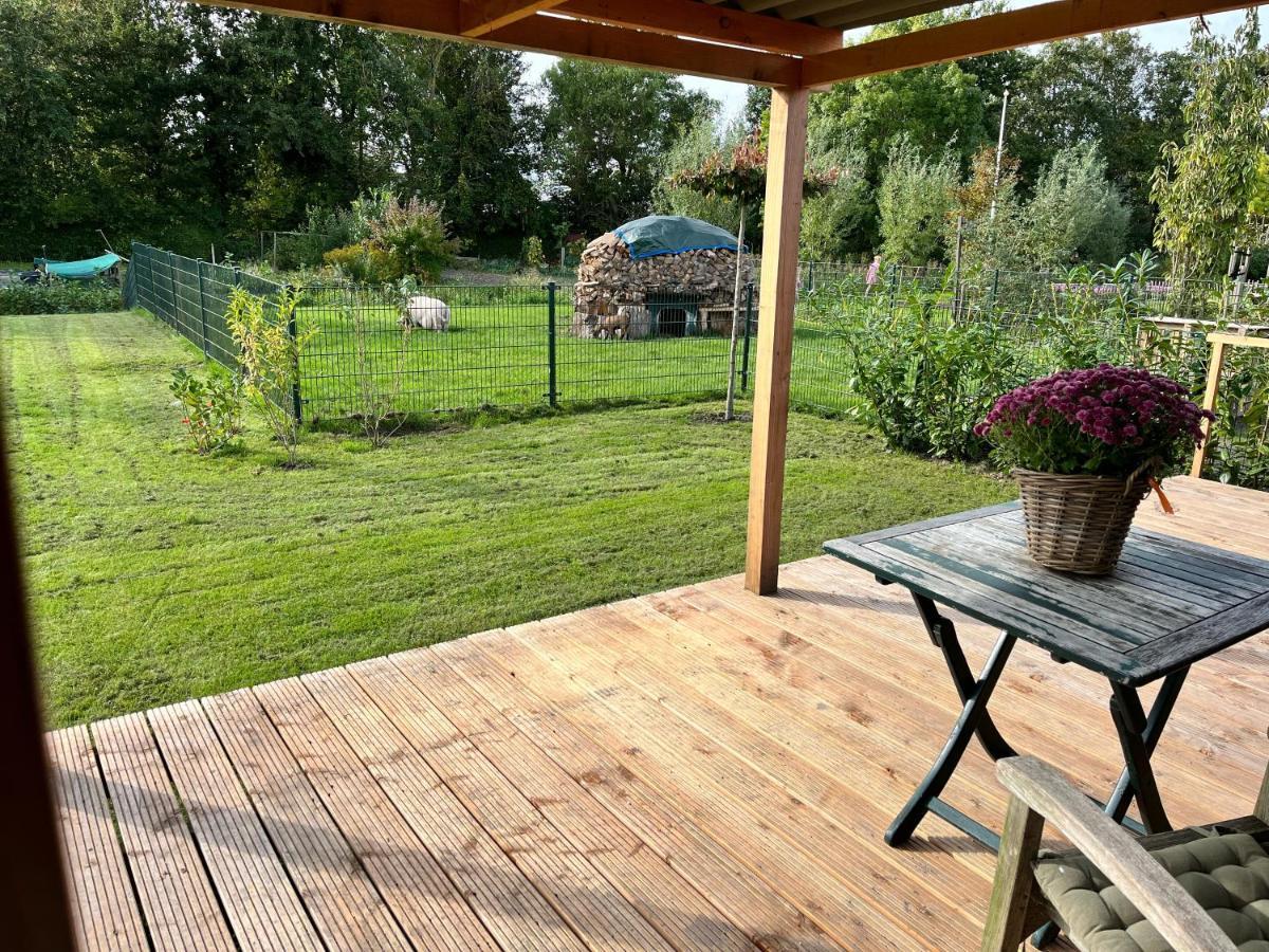 Vrijstaand Chalet Met Veel Buitenruimte En Veranda Zuid-Scharwoude Экстерьер фото