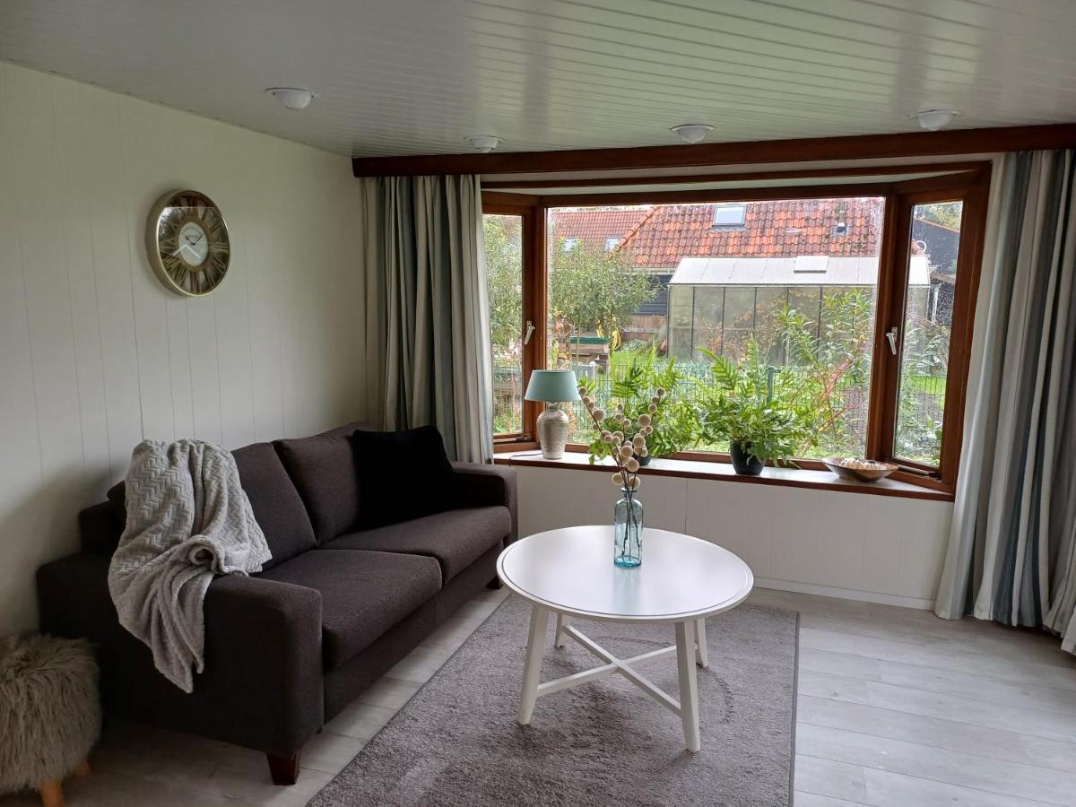 Vrijstaand Chalet Met Veel Buitenruimte En Veranda Zuid-Scharwoude Экстерьер фото