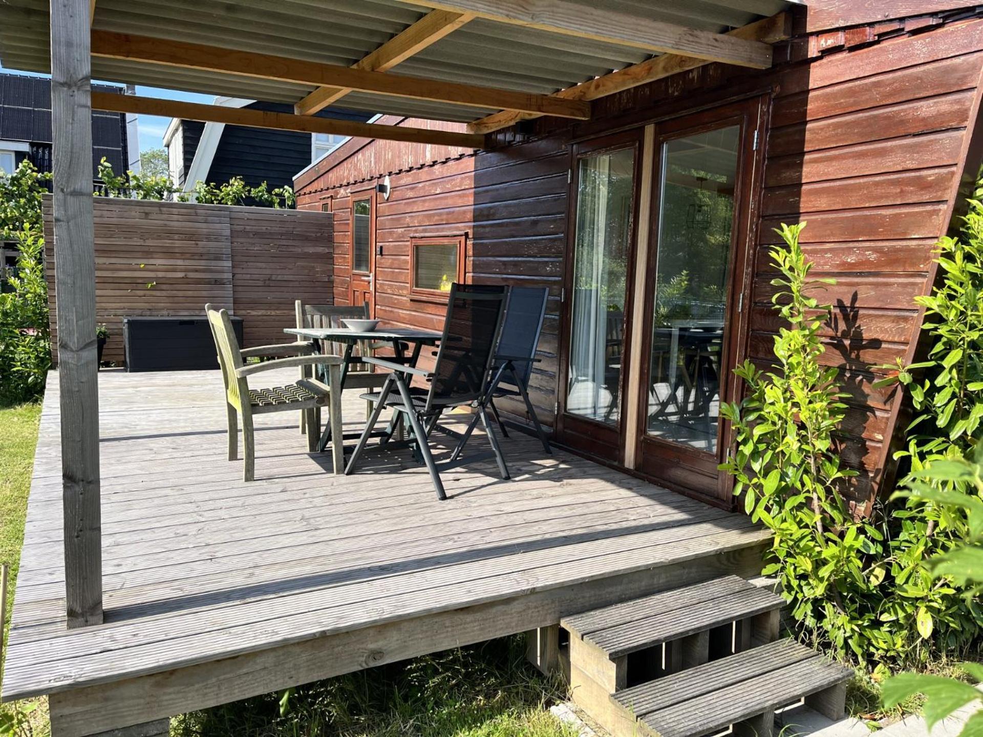 Vrijstaand Chalet Met Veel Buitenruimte En Veranda Zuid-Scharwoude Экстерьер фото